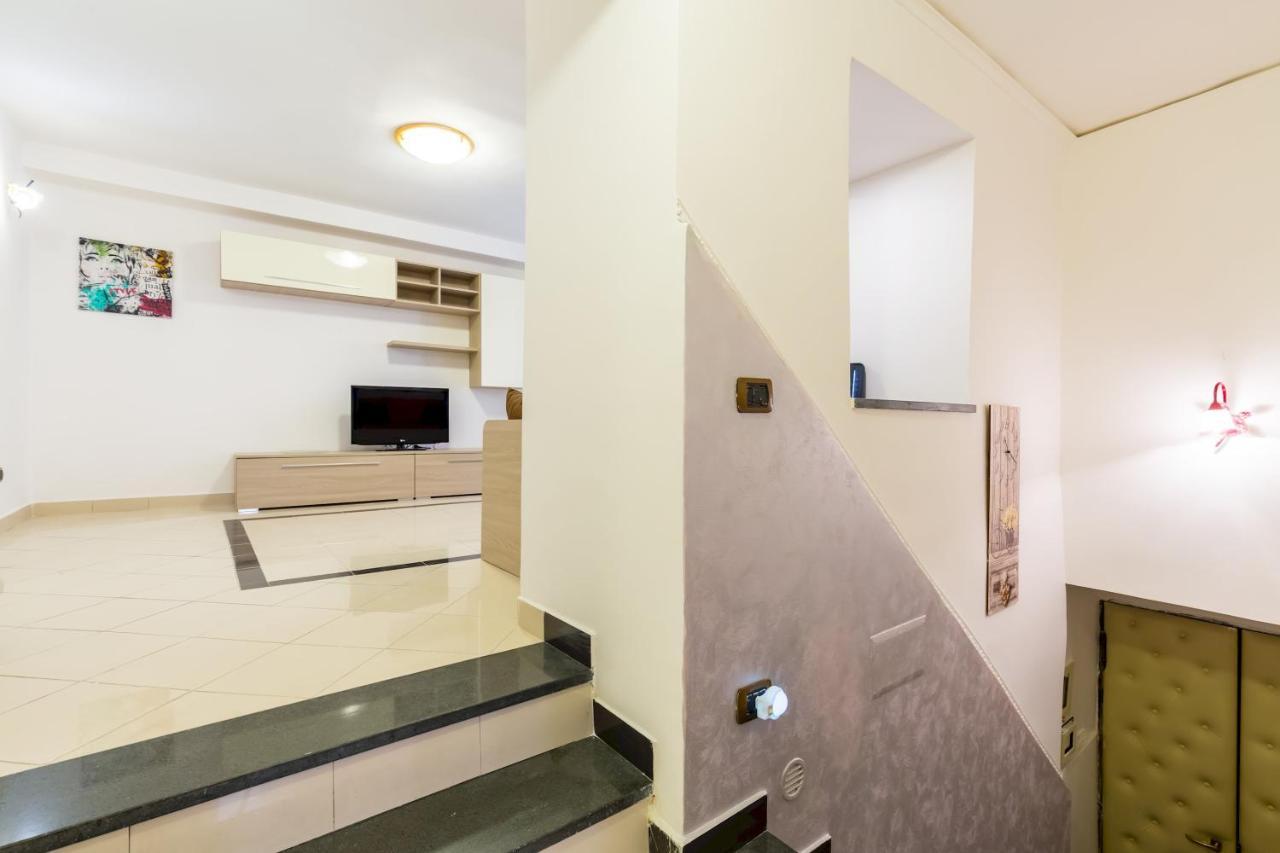 那不勒斯Qs1 - Indipendent Flat In Center公寓 外观 照片